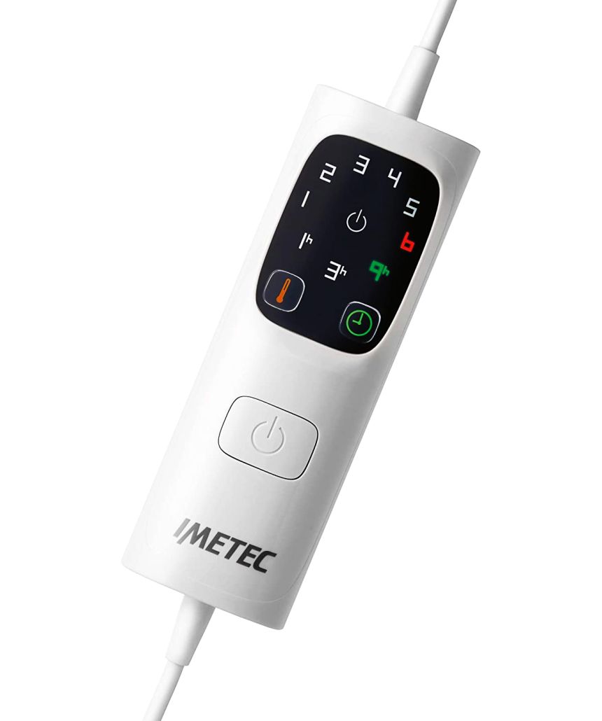 Il telecomando dello Scaldasonno Imetec Adapto Maxi vi permette di selezionare ben 6 livelli di calore, e impostare il timer per l’autospegnimento programmato dopo 1 ora, 3 ore, o 9 ore